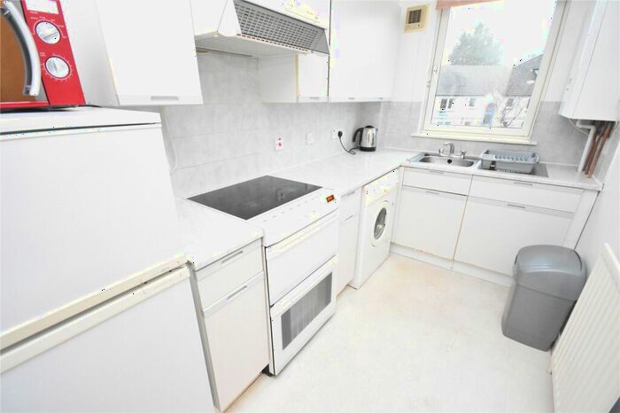 2 Bedroom Flat To Rent In Ferryhill Gardens, City Centre, Aberdeen, AB11