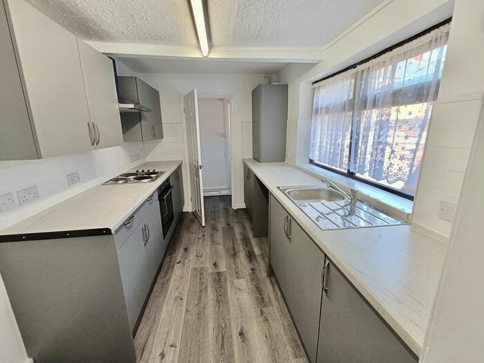 2 Bedroom Terraced House To Rent In Thoresby Street, Hull, HU5