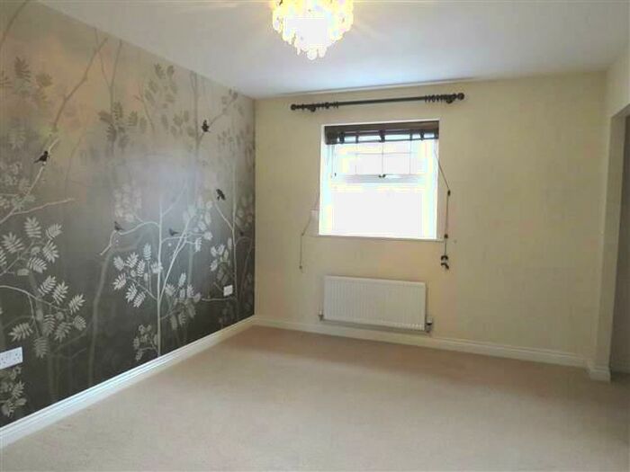 4 Bedroom Town House To Rent In Whittingham Avenue, Wendover, Aylesbury, HP22