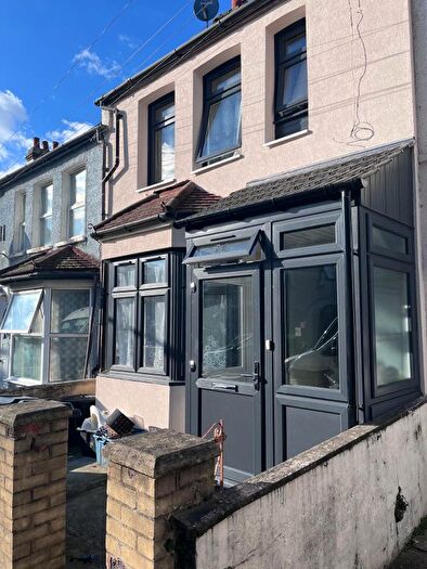 4 Bedroom Terraced House For Sale In Mayville Road, Ilford, IG1