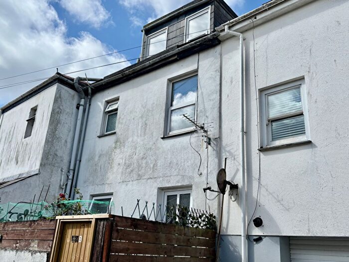 2 Bedroom Flat For Sale In Rosevean Road, Penzance, TR18