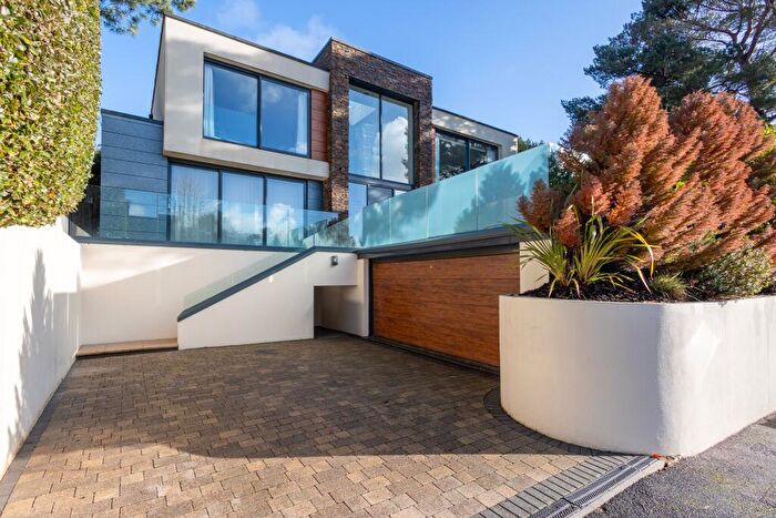 4 Bedroom Detached House To Rent In Luscombe Road, Lower Parkstone, Poole, BH14