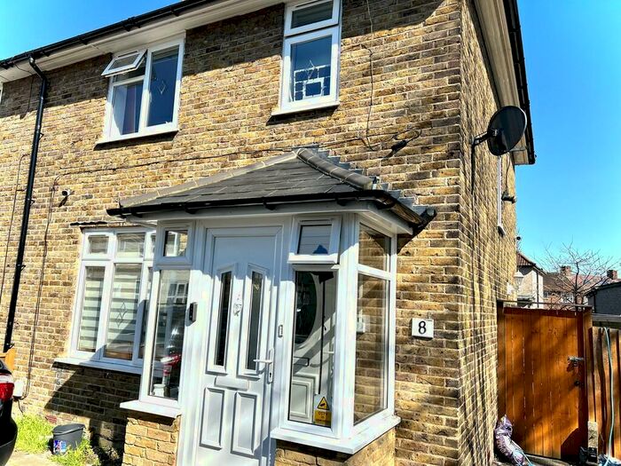3 Bedroom End Of Terrace House To Rent In Bordesley Road, Morden, SM4