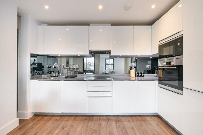 2 Bedroom Flat To Rent In Albany Court, Spring Grove, W4