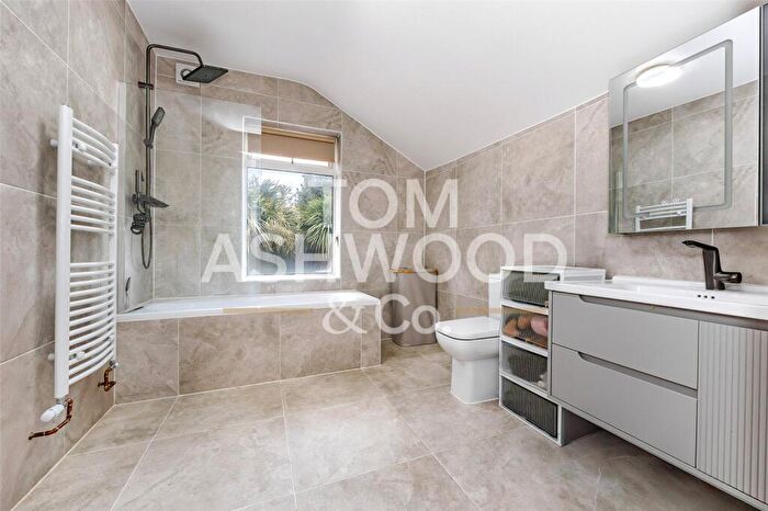 3 Bedroom Terraced House For Sale In Pretoria Road, London, E16