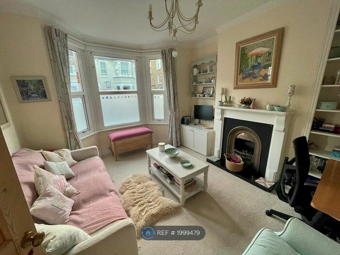 1 Bedroom Flat To Rent In London, London, SW15