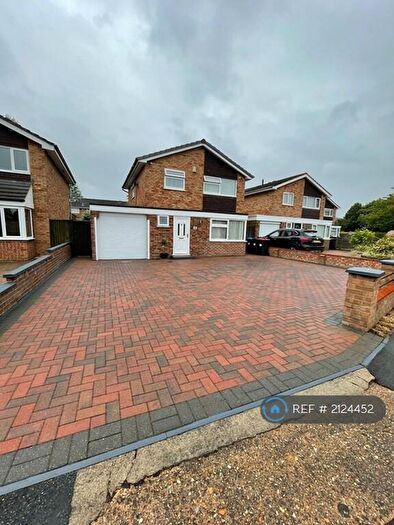3 Bedroom Detached House To Rent In Windmill Hill Drive, Milton Keynes, MK3