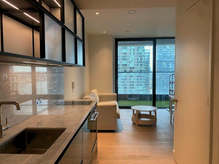 Studio To Rent In Wards Place, London, E14