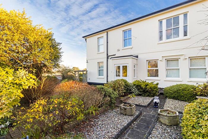 3 Bedroom Semi Detached House For Sale In Moorlands Road, Malvern, WR14