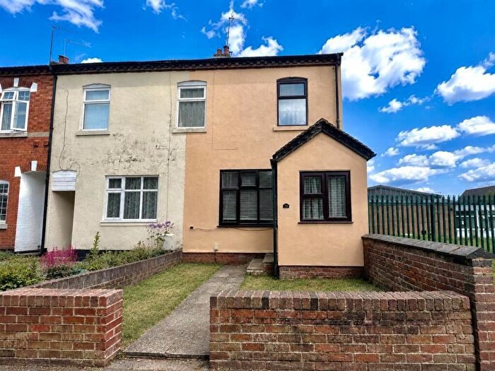 3 Bedroom End Of Terrace House For Sale In Kettering Road, Kettering, NN14