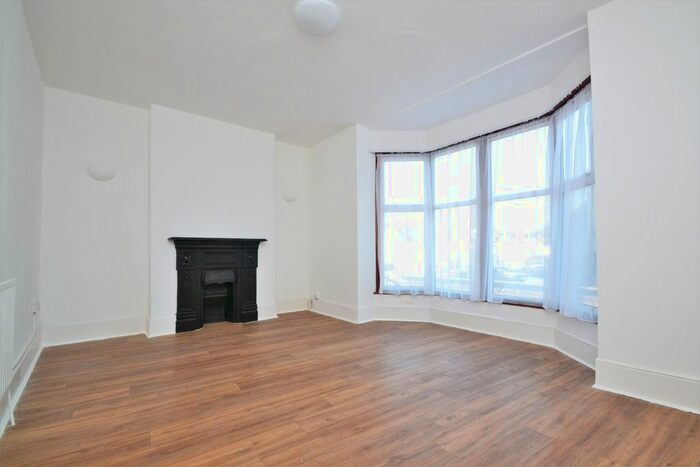3 Bedroom Flat To Rent In Lewisham High Street, London SE13