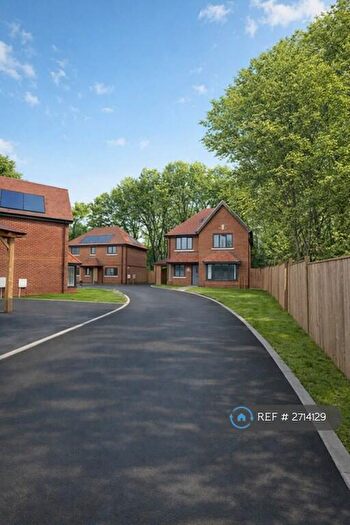 4 Bedroom Detached House To Rent In Hedgerows, Ewhurst, GU6