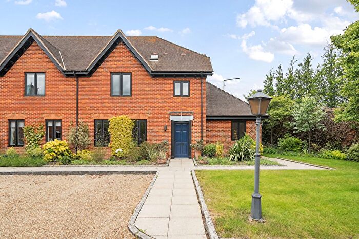 3 Bedroom End Of Terrace House For Sale In Remenham Row, Wargrave Road, Henley-On-Thames, RG9