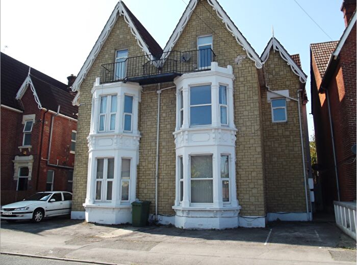 1 Bedroom Flat To Rent In St. Ronans Road, Portsmouth, PO4