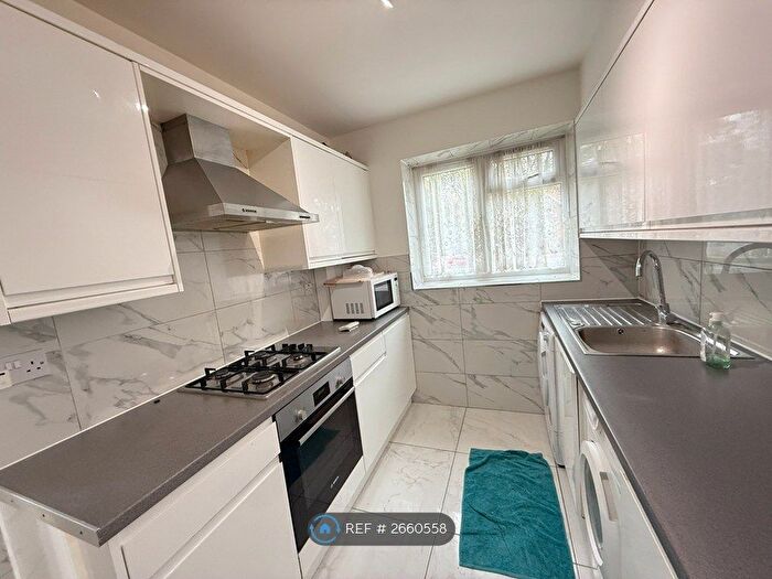 2 Bedroom Flat To Rent In Stanley Park Road, Wallington, SM6