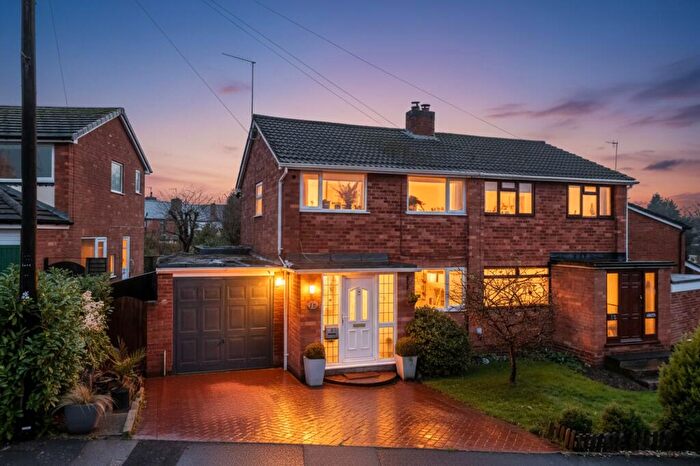 3 Bedroom Semi-Detached House For Sale In Elm Grove, Bromsgrove, B61