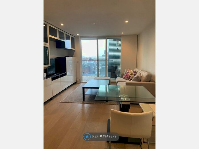 2 Bedroom Flat To Rent In Tileman House, London, SW15