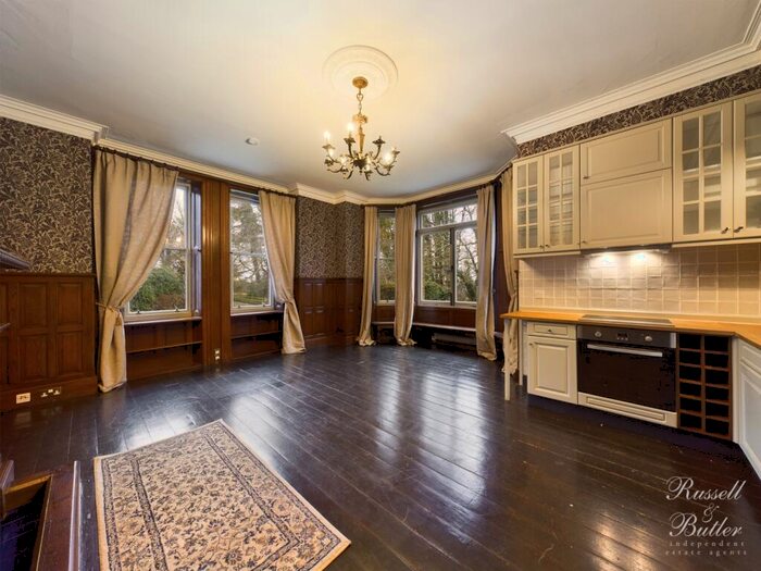 2 Bedroom Apartment To Rent In Buckingham Road, Winslow, MK18