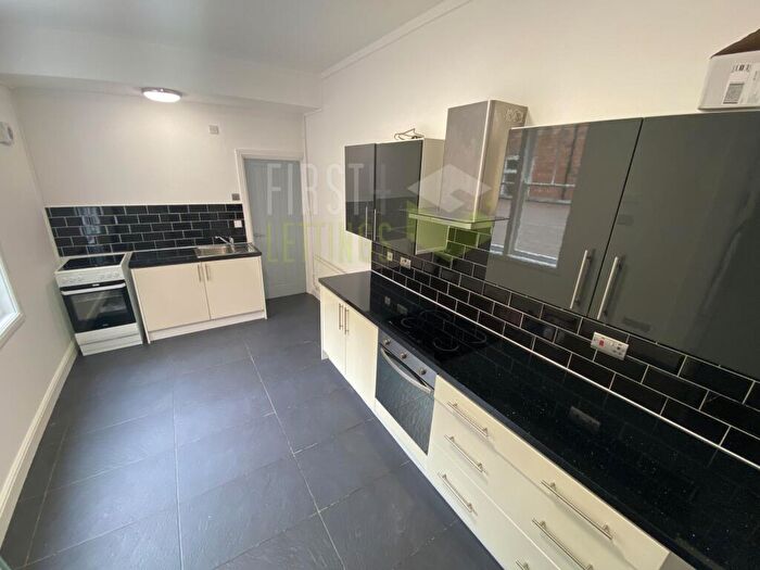 6 Bedroom Terraced House To Rent In Daneshill Road, West End, LE3