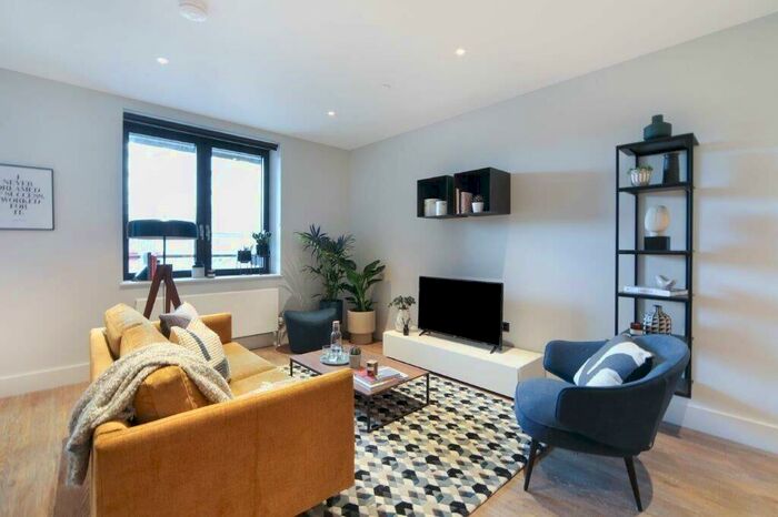 2 Bedroom Flat To Rent In Park Lane London, HA9