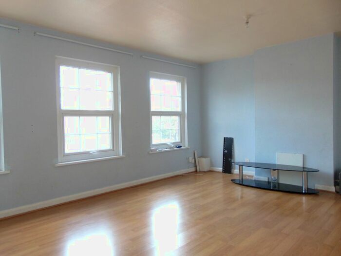 3 Bedroom Flat To Rent In Field End Road, Ruislip HA4