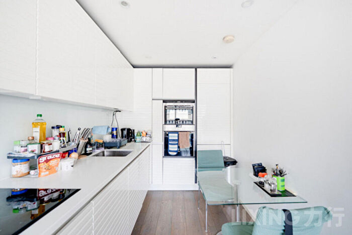 1 Bedroom Apartment To Rent In Central Street, Old Street, EC1V