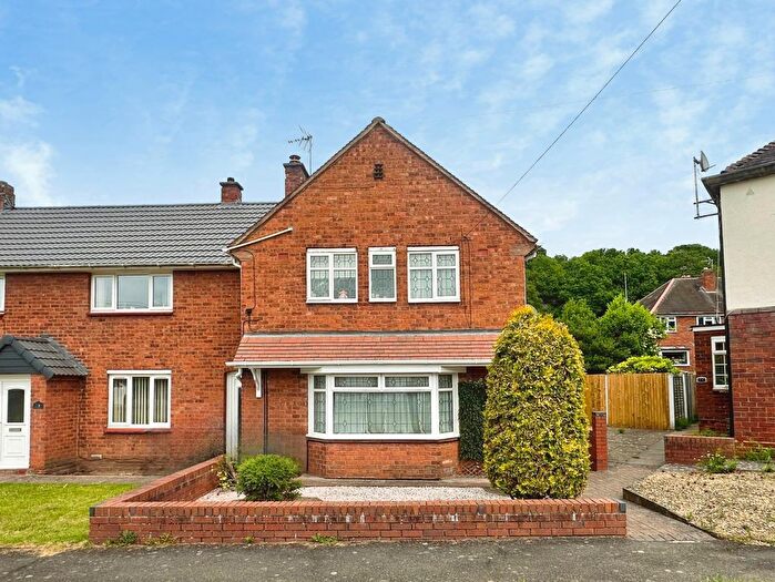 3 Bedroom End Terrace House For Sale In Meadow Lane, Wolverhampton, WV5