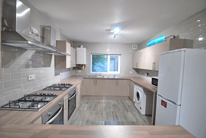 7 Bedroom Terraced House To Rent In Llantwit Street, Cathays, CF24