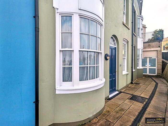 2 Bedroom Property For Sale In Harbour Lights Court, North Quay, Weymouth, DT4