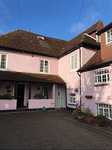 2 Bedroom Flat For Sale In Chevening Road, Chipstead, Sevenoaks, Kent, TN13
