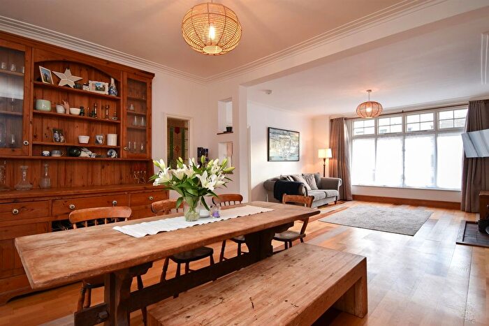 6 Bedroom Terraced House For Sale In East Ascent, St. Leonards-On-Sea, TN38