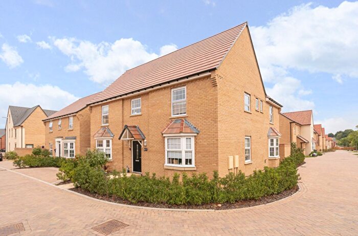 5 Bedroom Detached House For Sale In Waffas Hill, Eagle Farm South, Milton Keynes, MK17