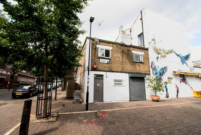 Studio To Rent In Tilloch Street, London, N1