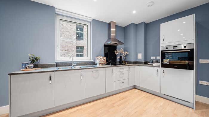 1 Bedroom Flat For Sale In Alton Road, London, SW15