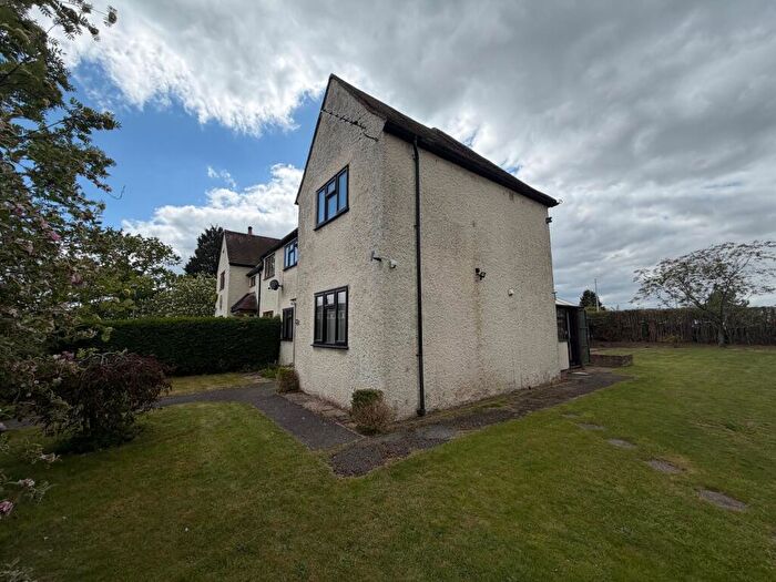 3 Bedroom Semi Detached House To Rent In Burden Crescent, Woodbeck, DN22