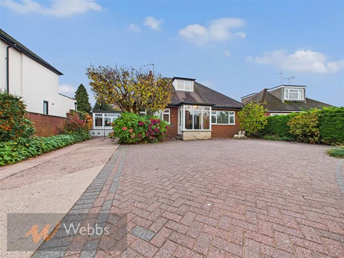 4 Bedroom Detached Bungalow For Sale In Fortescue Lane, Rugeley, WS15