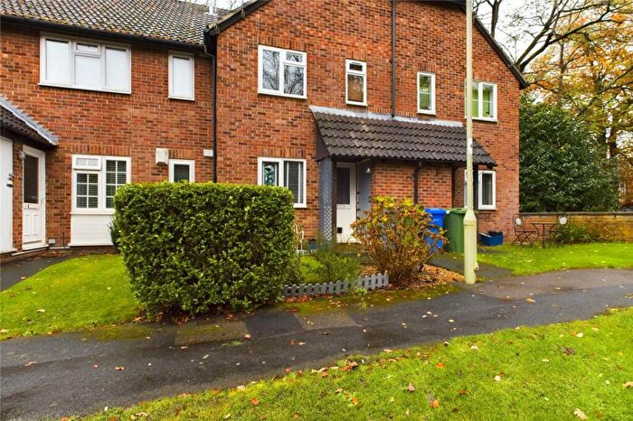 1 Bedroom Maisonette For Sale In Vesey Close, Farnborough, Hampshire, GU14