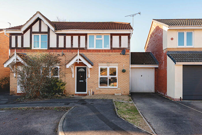 3 Bedroom Semi Detached House For Sale In The Culvert, Bradley Stoke, Bristol, BS32