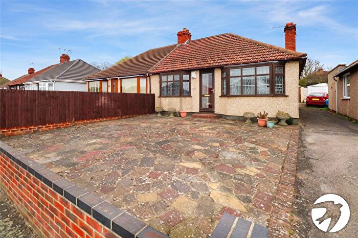 2 Bedroom Bungalow For Sale In Abbotts Walk, Bexleyheath, DA7