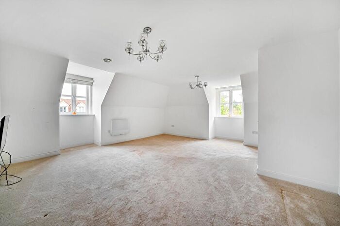 2 Bedroom Retirement Property For Sale In Westhall Road, Langton House, CR6