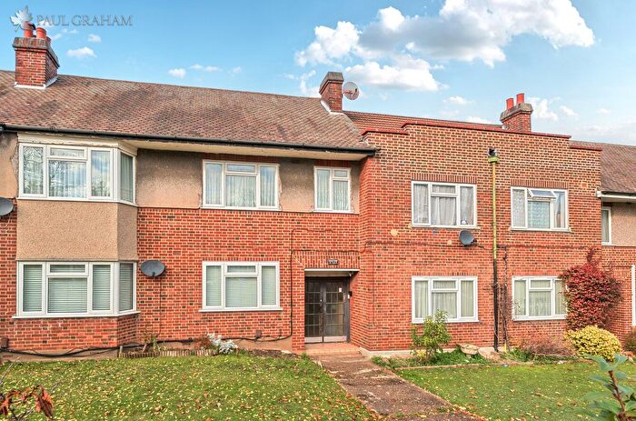 2 Bedroom Flat For Sale In Stanley Park Road, Carshalton, SM5