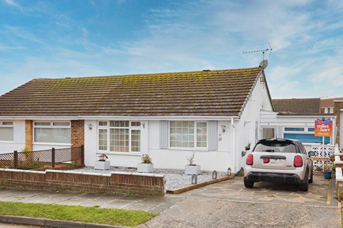 3 Bedroom Bungalow For Sale In Borrowdale Avenue, Ramsgate, Kent, CT11