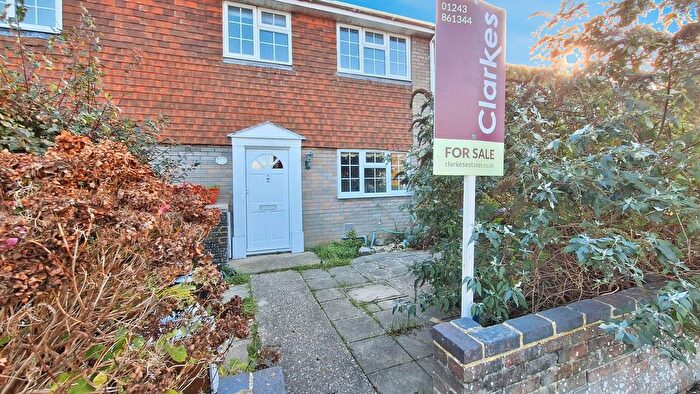 3 Bedroom Terraced House For Sale In The Hartings, Bognor Regis, PO22