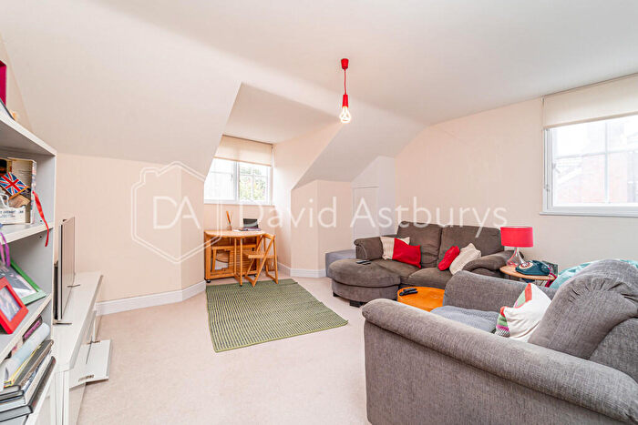 2 Bedroom Apartment To Rent In Crouch Hall Road, Crouch End, London, N8