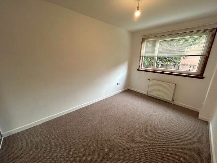 1 Bedroom Flat To Rent In Dee Place, Dundee, DD2