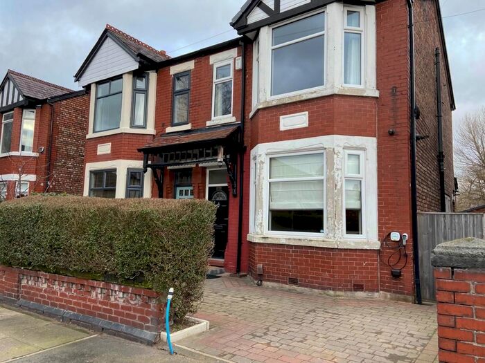4 Bedroom Semi-Detached House To Rent In Daresbury Road, Manchester, M21
