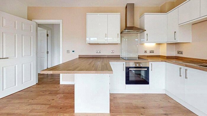 2 Bedroom Apartment To Rent In Lennard Road, Croydon, CR0