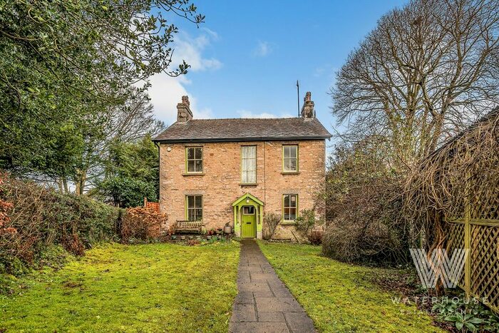 4 Bedroom Detached House For Sale In Emesgate Lane, Silverdale LA5