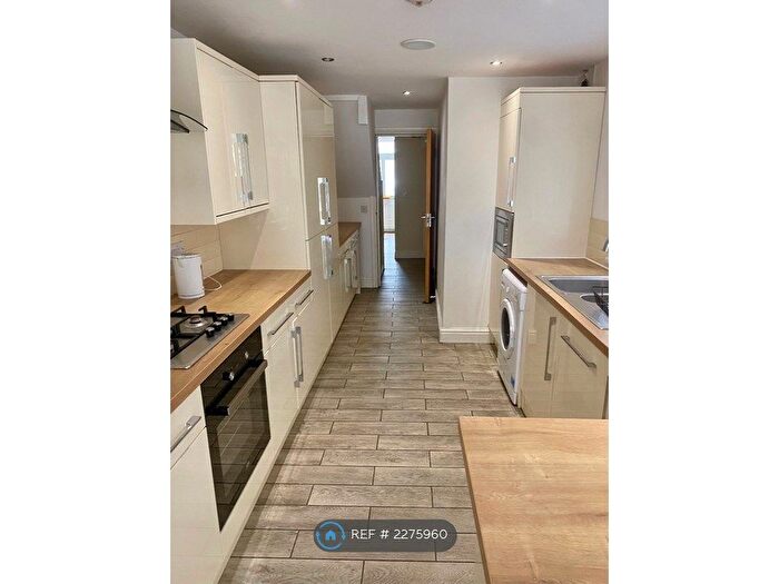 7 Bedroom Terraced House To Rent In Minister Street, Cardiff, CF24