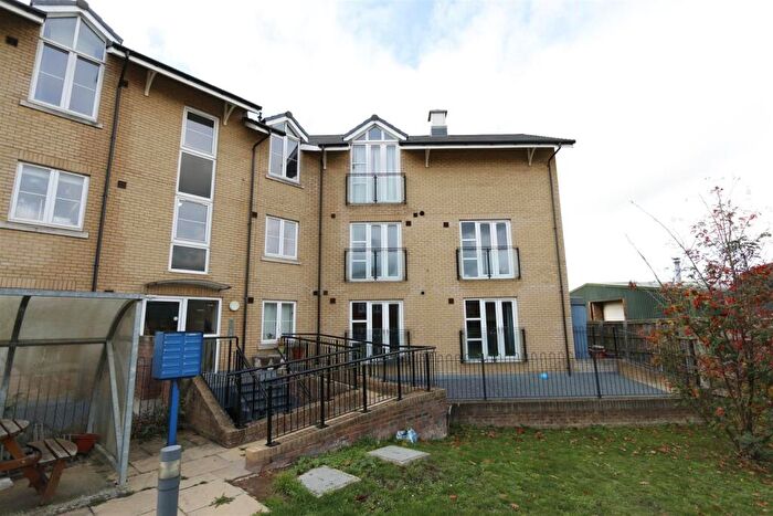 1 Bedroom Flat For Sale In Riverview, Shefford, SG17
